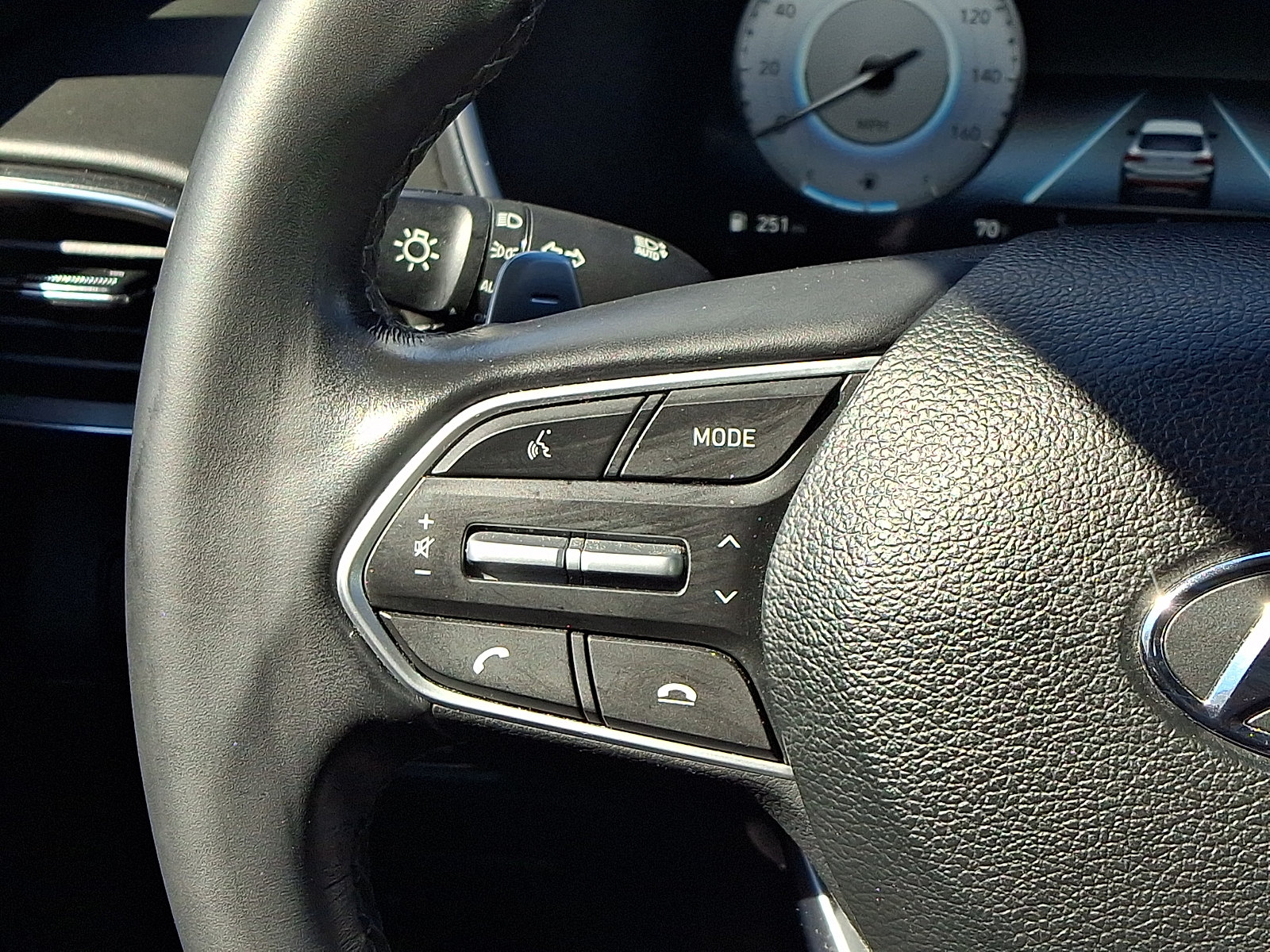 Used 2023 Hyundai Santa Fe SEL w/ Premium Package AWD/4WD image 23
