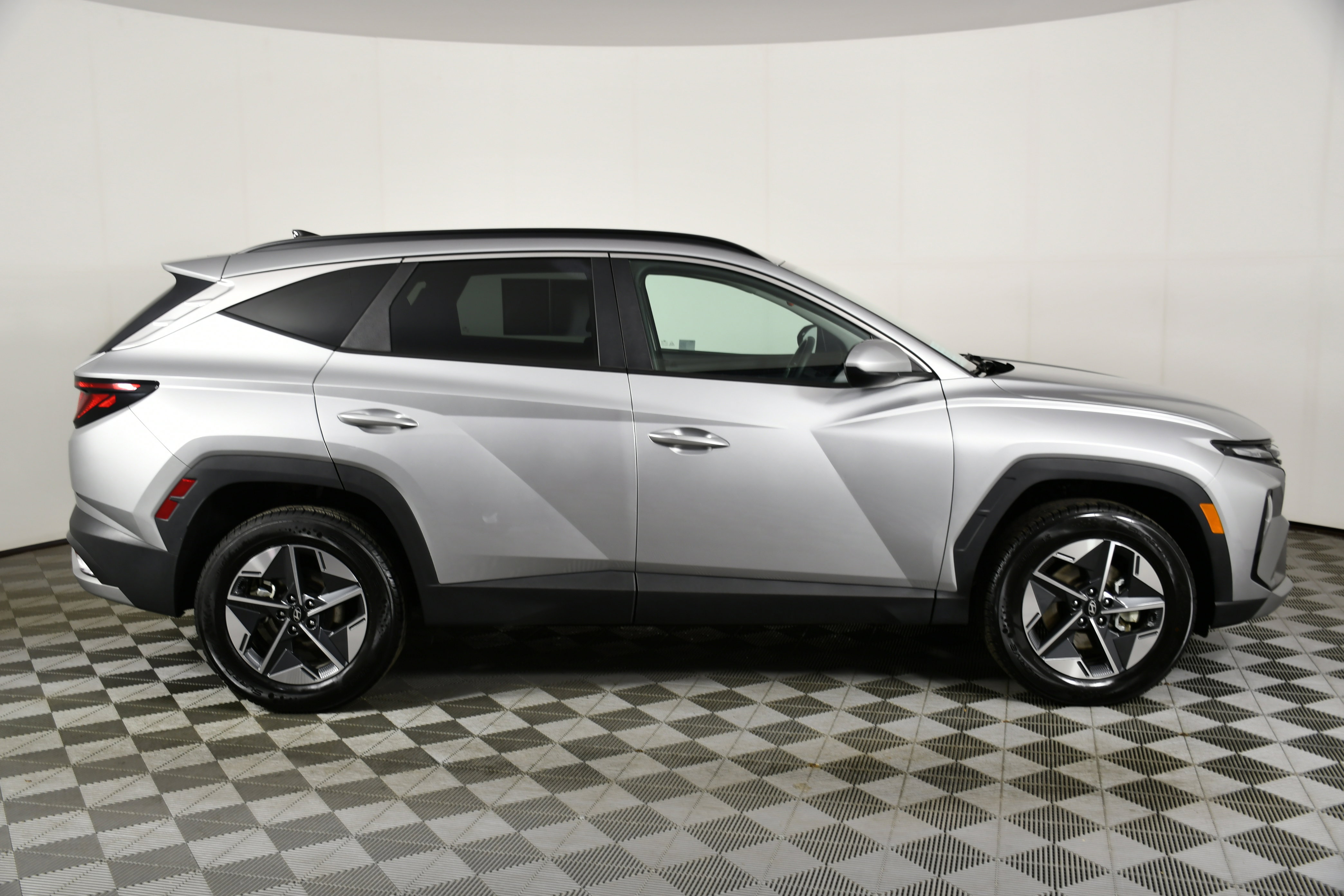 Used 2025 Hyundai Tucson SEL AWD/4WD image 5