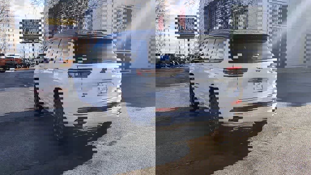 New 2025 Jeep Grand Cherokee L Summit w/ Obsidian Package image 7