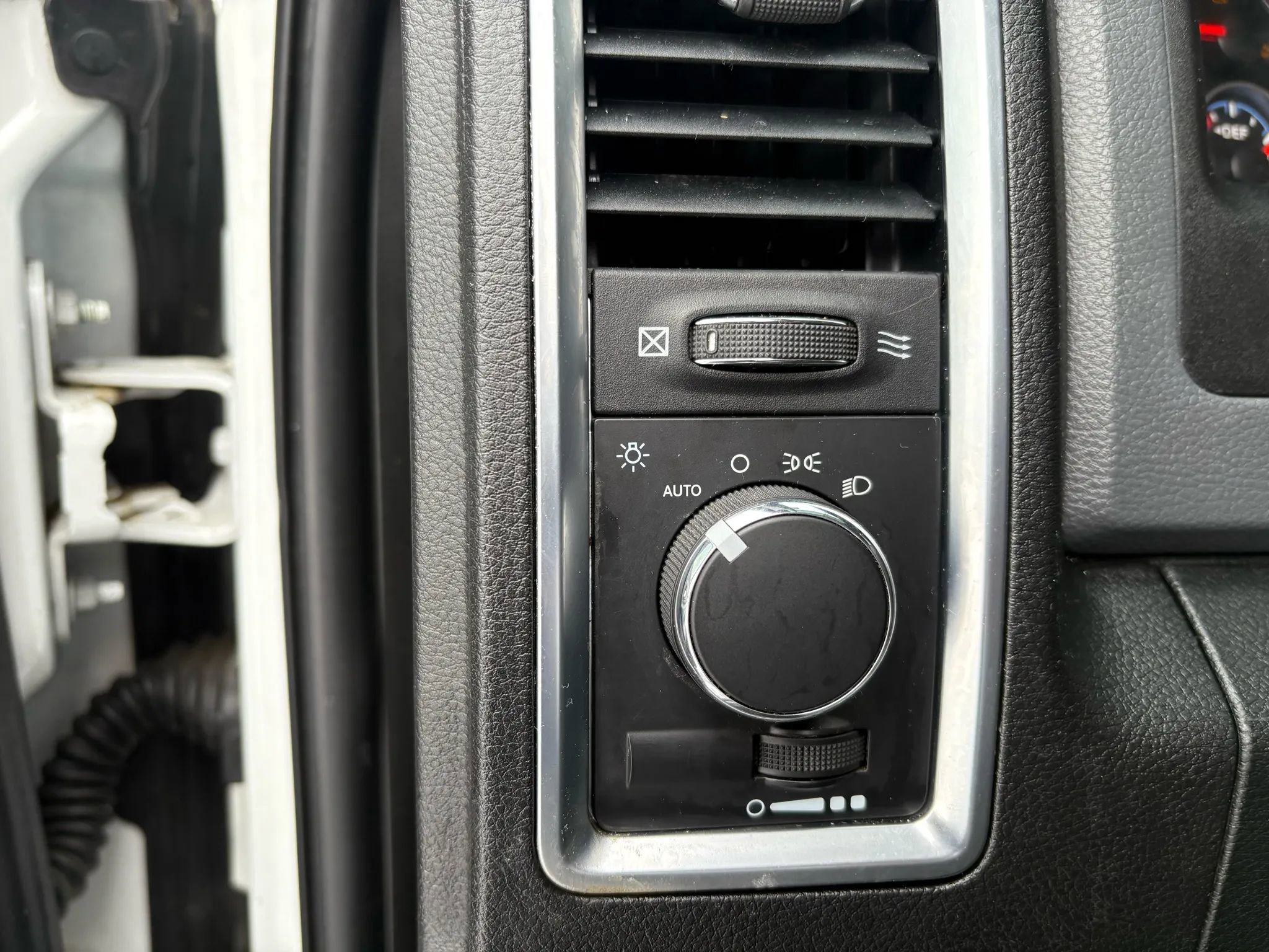 Used 2015 RAM 3500 SLT w/ Quick Order Package 29G SLT image 15