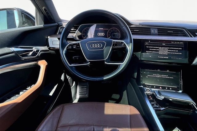 Used 2022 Audi e-tron Premium Plus w/ Premium Plus Package image 5