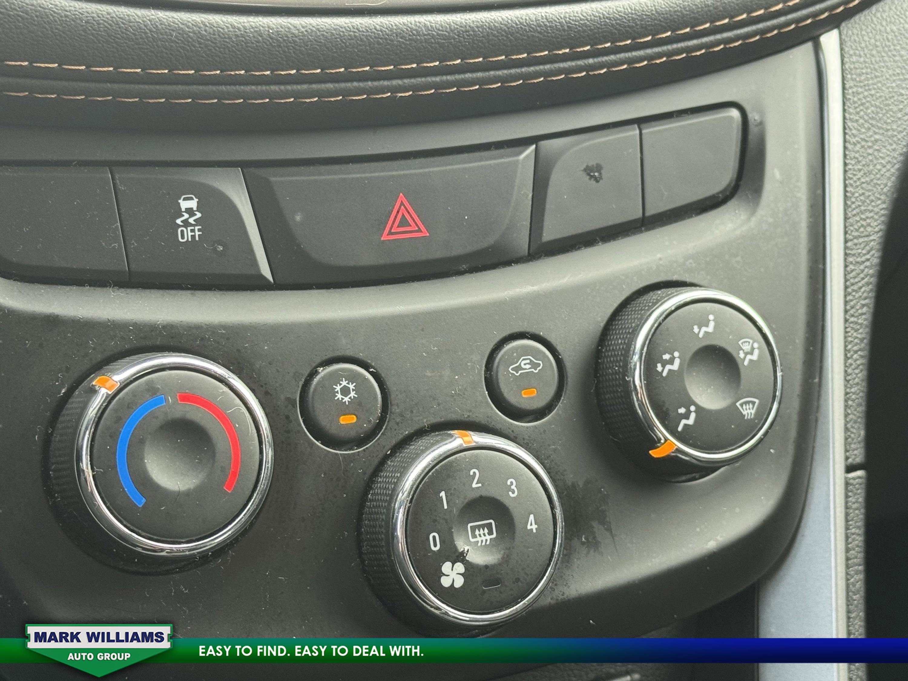 Used 2022 Chevrolet Trax LT w/ Midnight Edition image 16