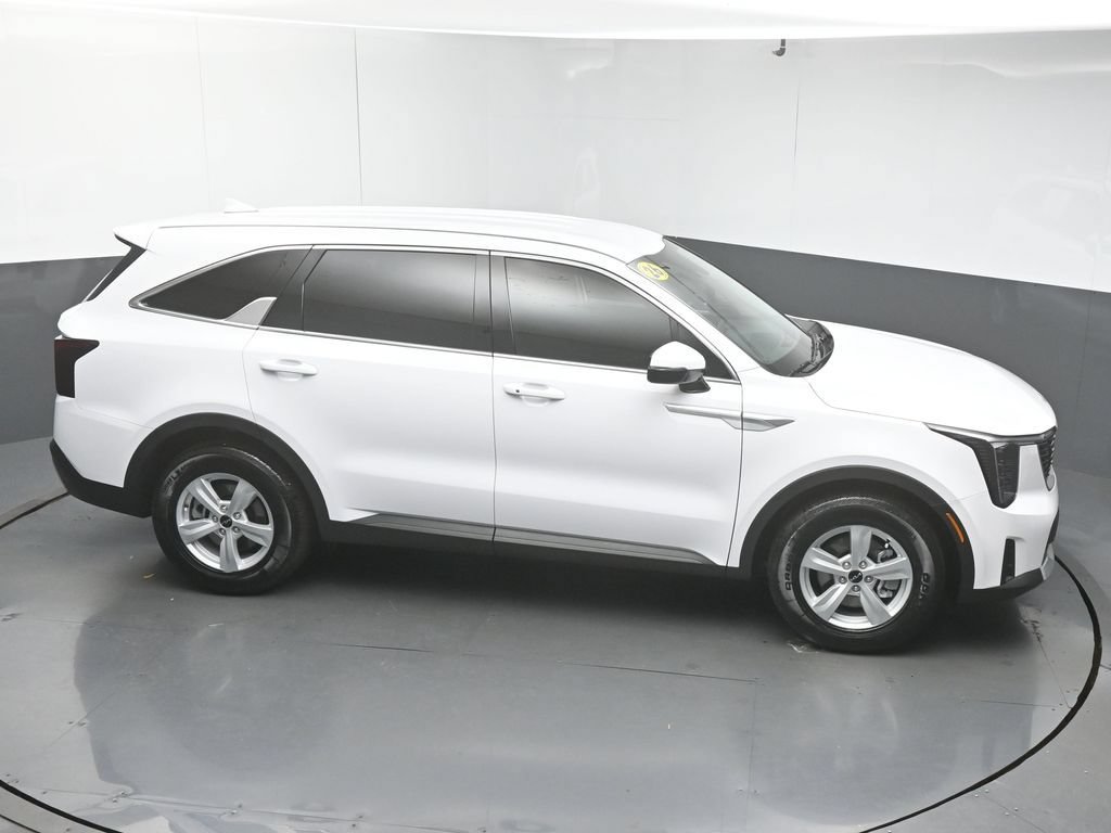 Used 2026 Kia Sorento LX FWD image 47