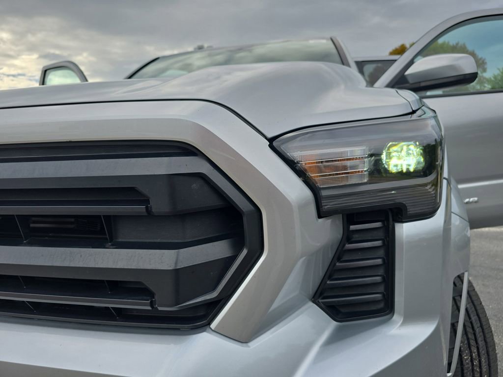 Used 2024 Toyota Tacoma 2WD Double Cab image 32