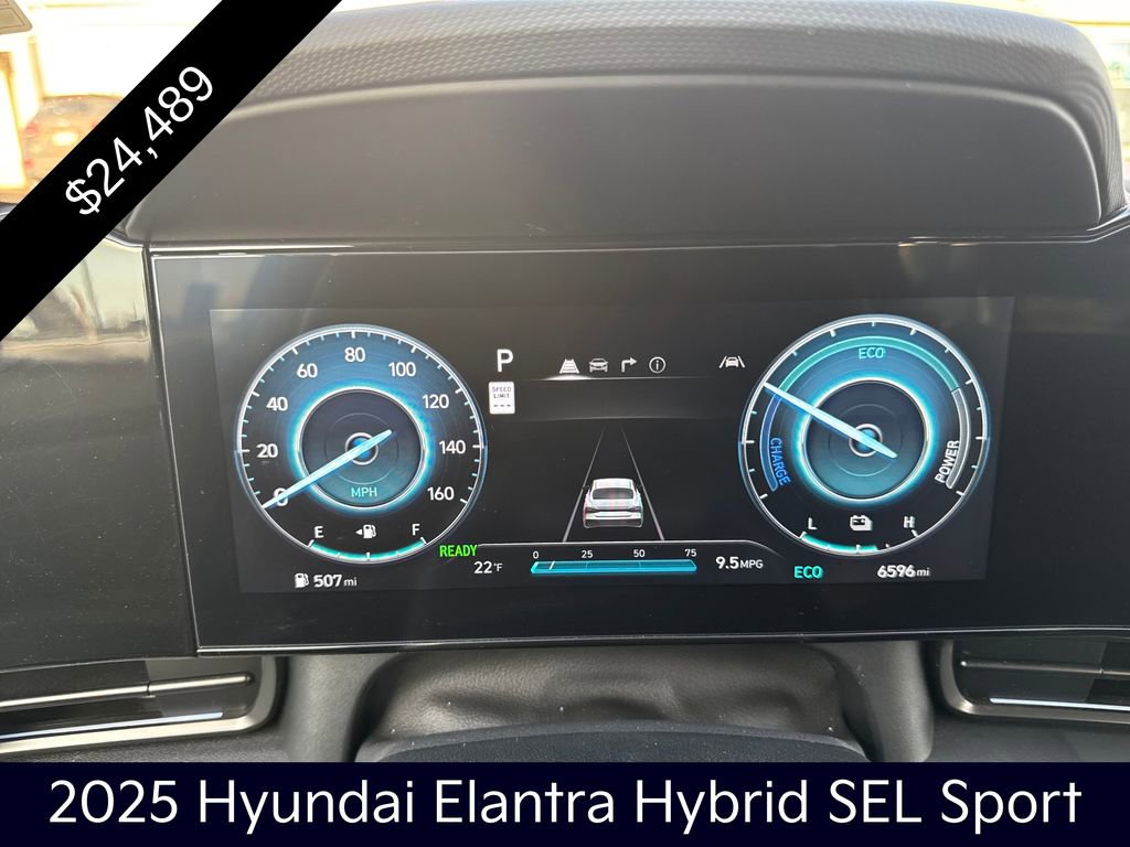 Used 2025 Hyundai Elantra SEL image 15