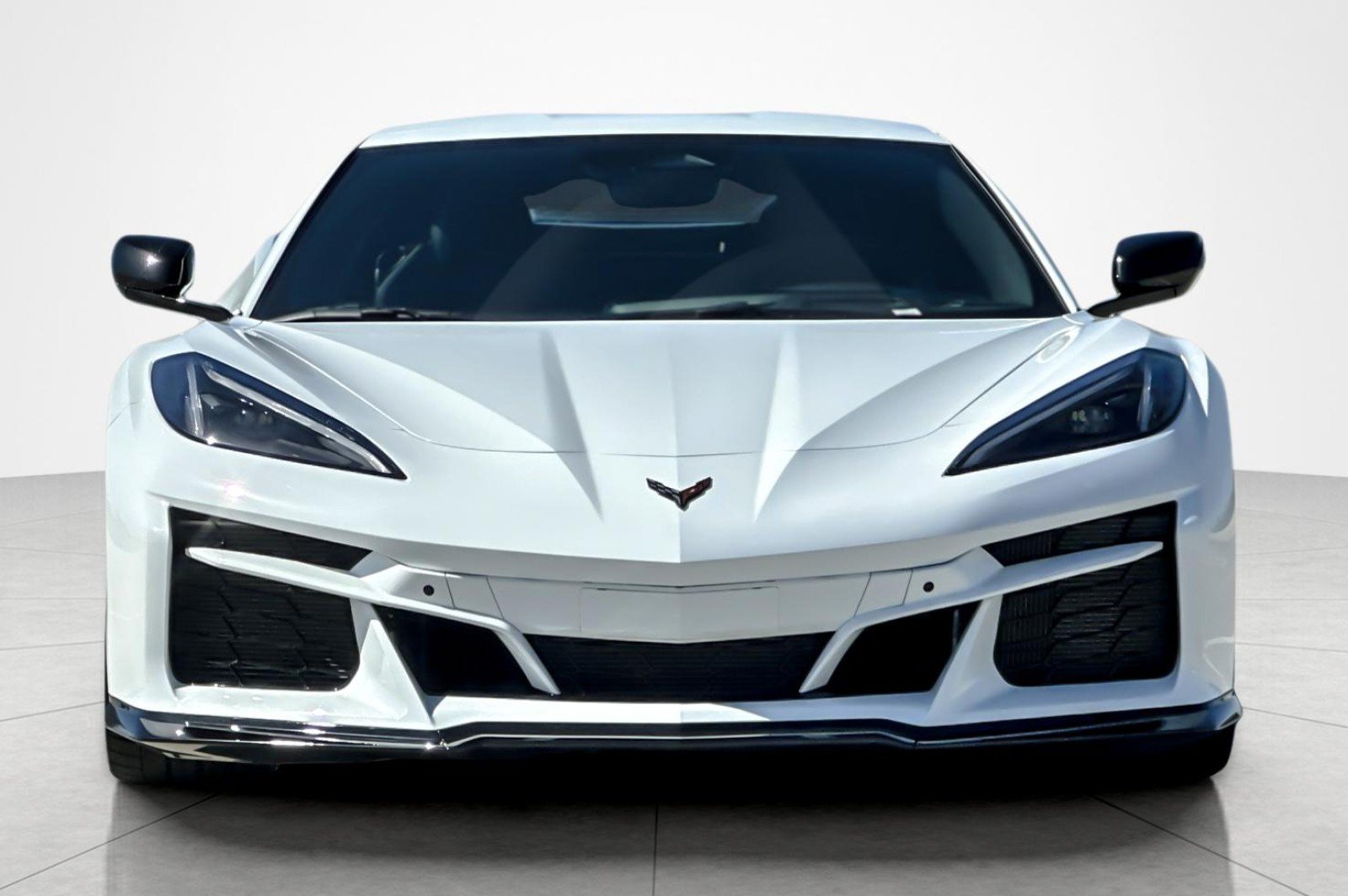 Used 2026 Chevrolet Corvette E-Ray w/ Stealth Interior Trim Package AWD/4WD image 8