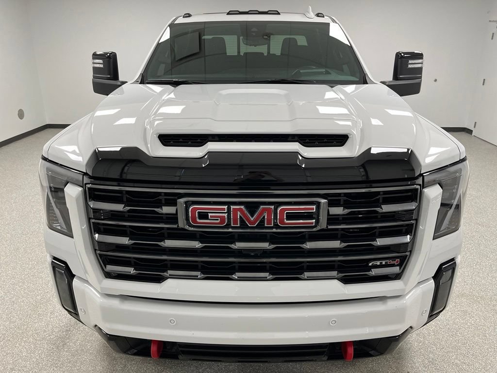 Used 2024 GMC Sierra 3500 AT4 w/ AT4 Premium Plus Package AWD/4WD image 3
