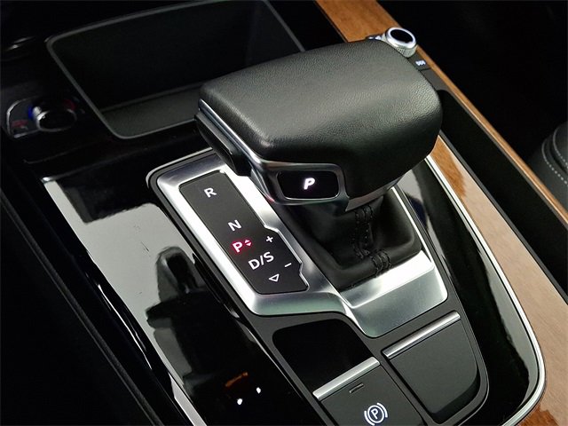 Used 2023 Audi Q5 2.0T Premium w/ Convenience Package image 17
