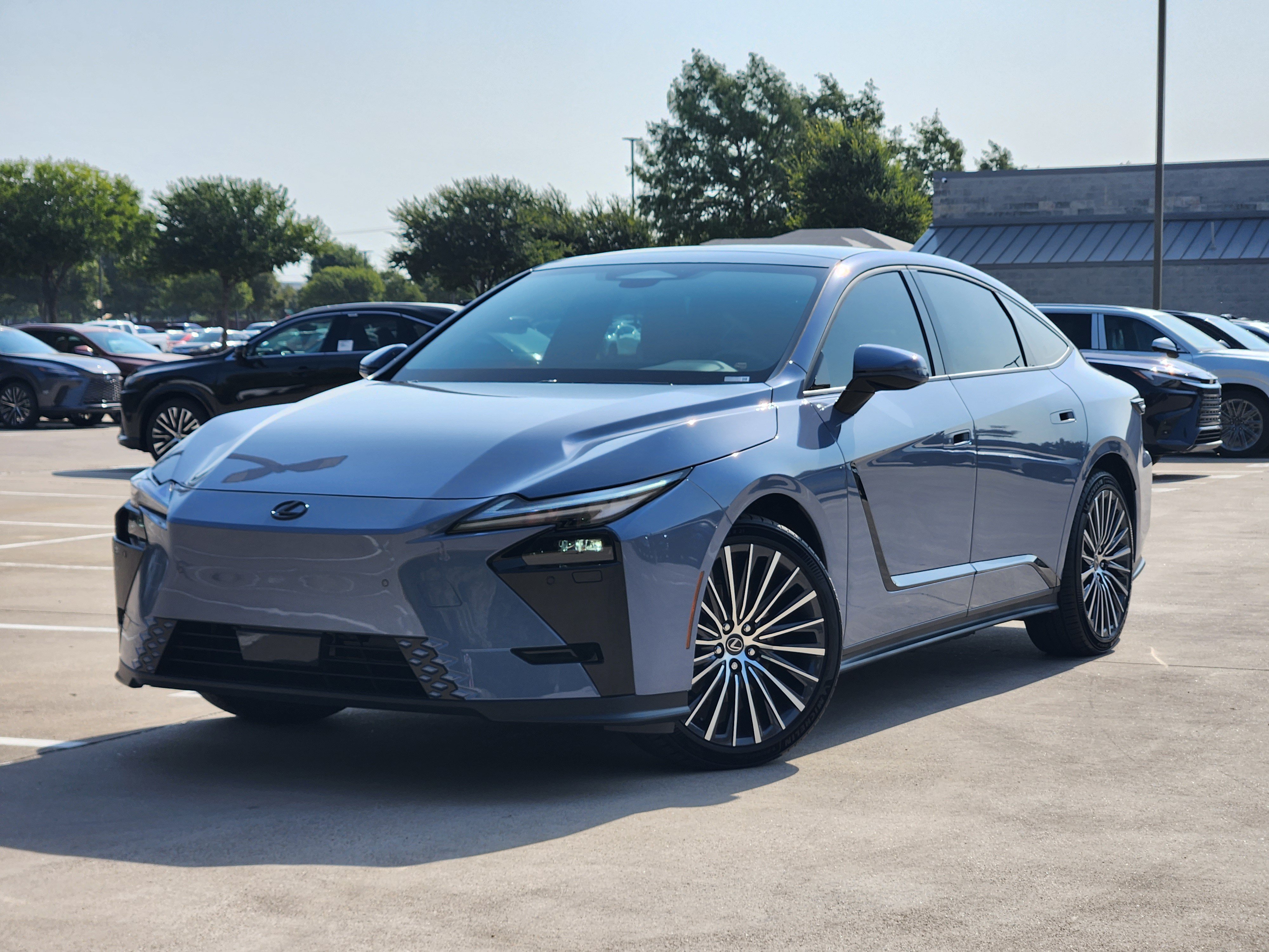 New 2026 Lexus ES 350e