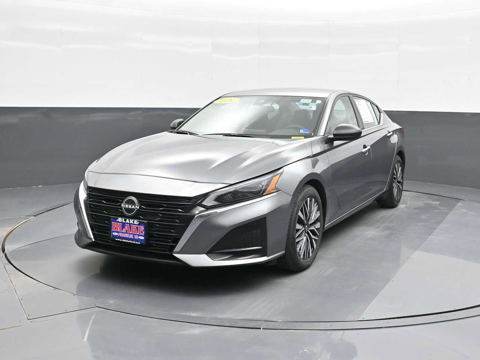 Used 2024 Nissan Altima 2.5 SV image 4