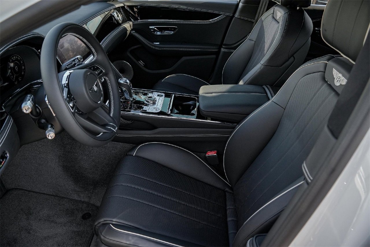 New 2026 Bentley Flying Spur Plug-In Hybrid image 17