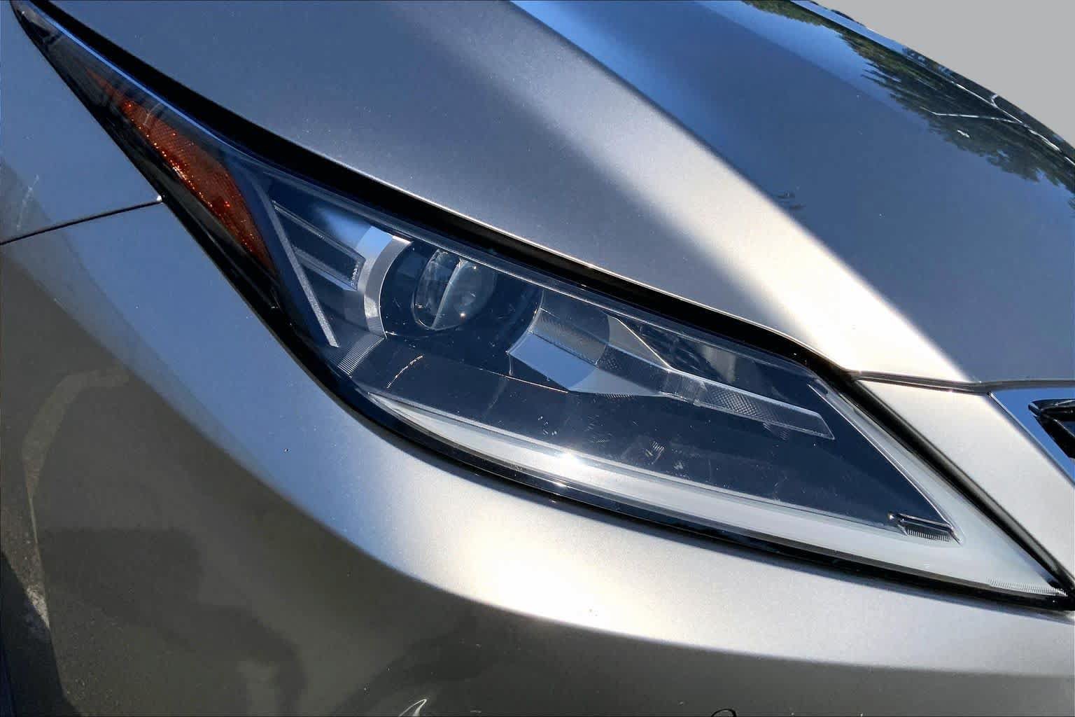 Used 2020 Lexus RX 350L Premium w/ Premium Package AWD/4WD image 28