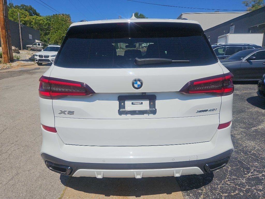 Used 2022 BMW X5 xDrive40i w/ M Sport Package image 6