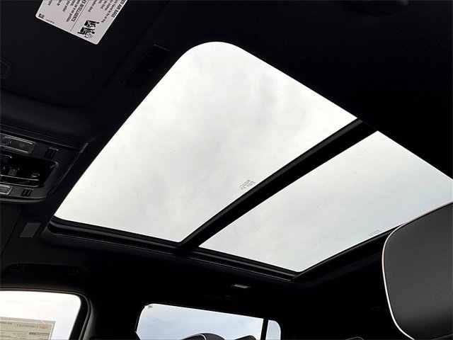 New 2026 Chevrolet Suburban Premier image 15