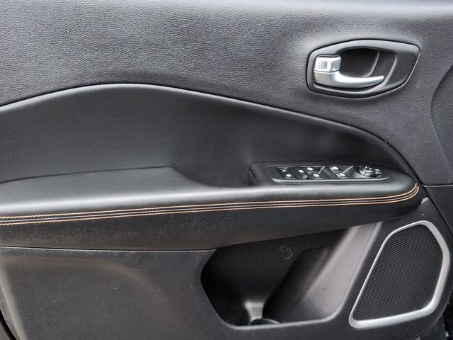 Used 2018 Jeep Compass Limited image 14