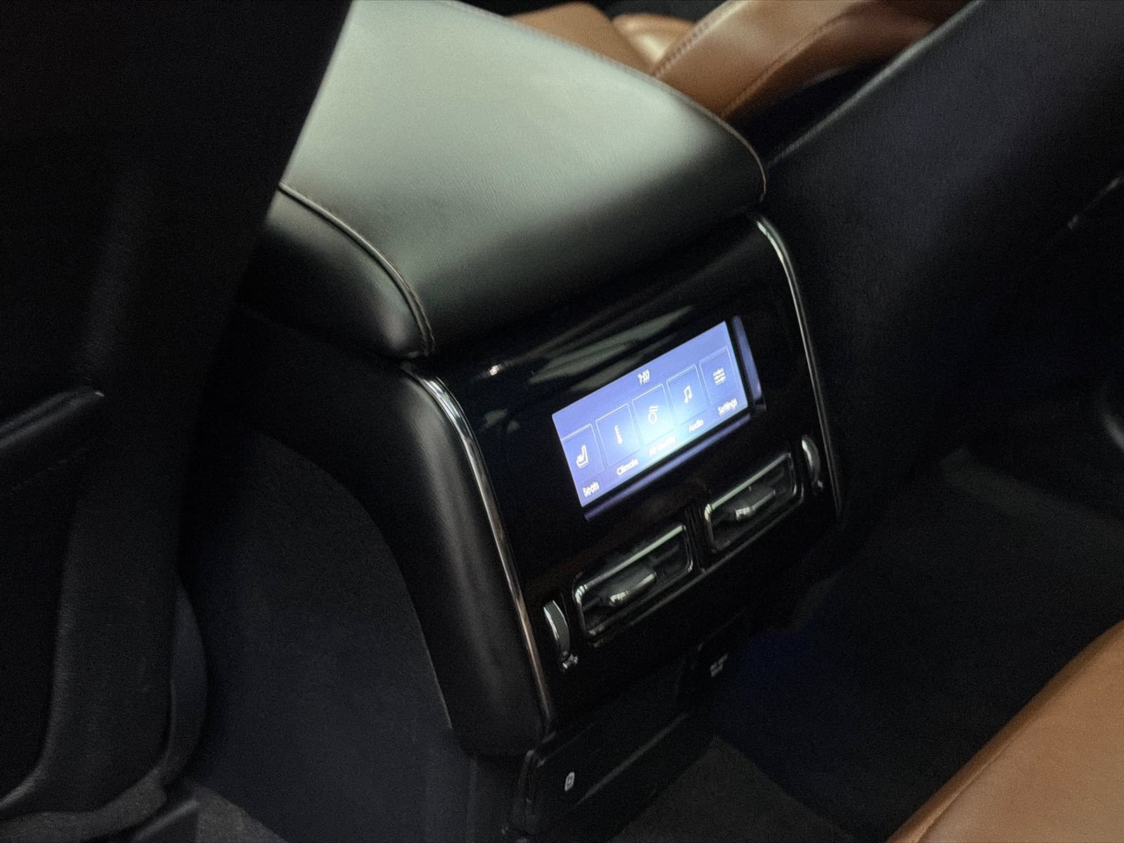 Used 2023 Lincoln Aviator Reserve w/ Equipment Group 201A AWD/4WD image 21