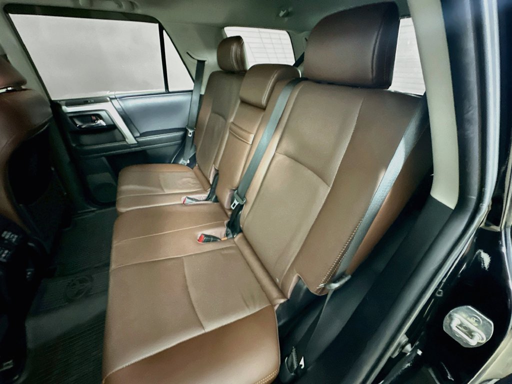 Used 2023 Toyota 4Runner Limited AWD/4WD image 30