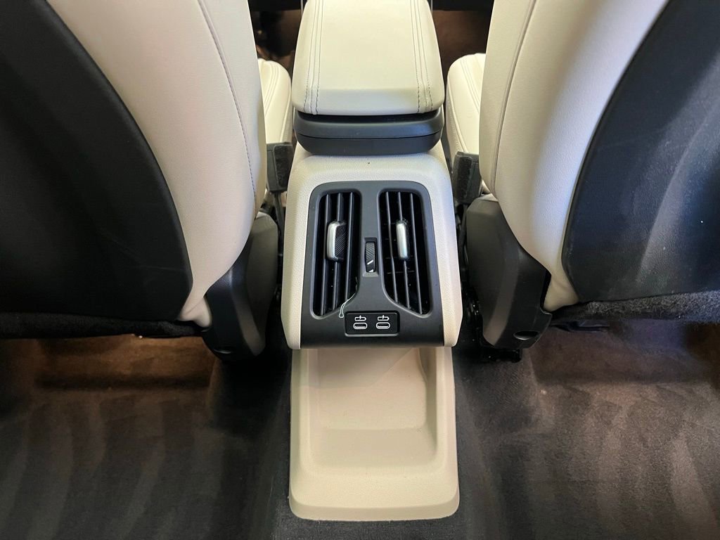 Certified 2025 BMW X1 xDrive28i image 9