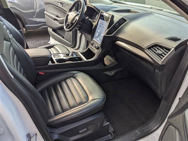 Used 2024 Ford Edge SEL AWD/4WD image 17
