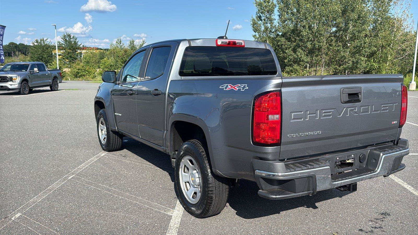 Used 2021 Chevrolet Colorado W/T w/ WT Convenience Package AWD/4WD image 9