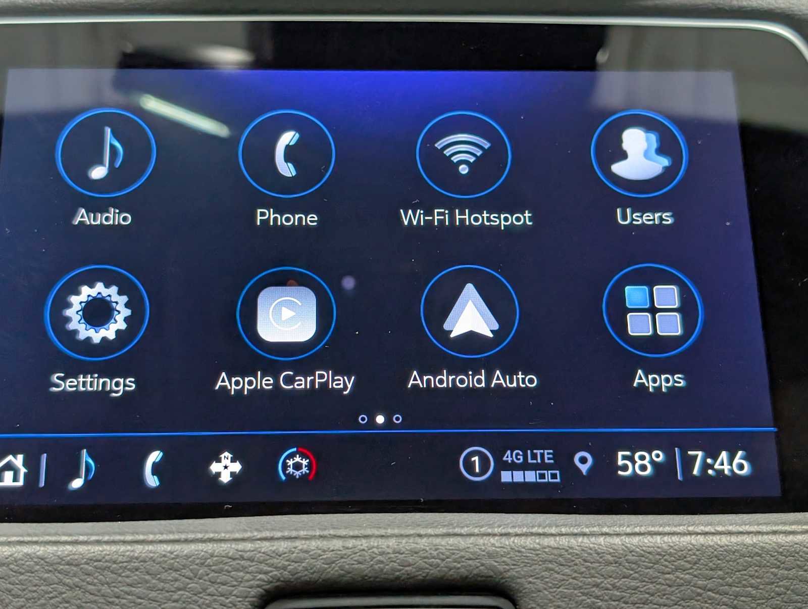 Used 2023 Cadillac XT4 Luxury w/ Cold Weather Package FWD image 26