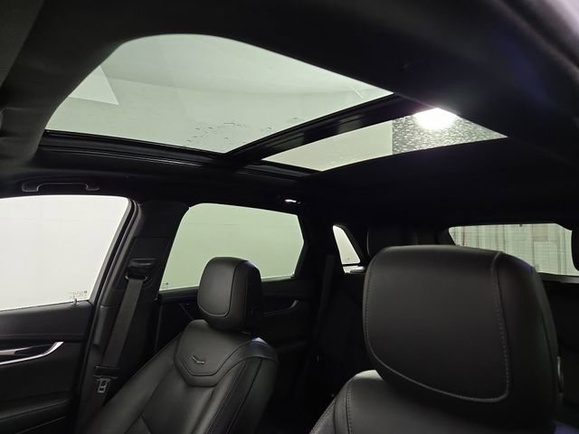 Used 2021 Cadillac XT5 Premium Luxury w/ LPO, Floor Liner Package image 31