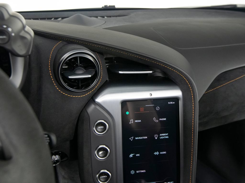 Used 2024 McLaren 750S Spider RWD image 21
