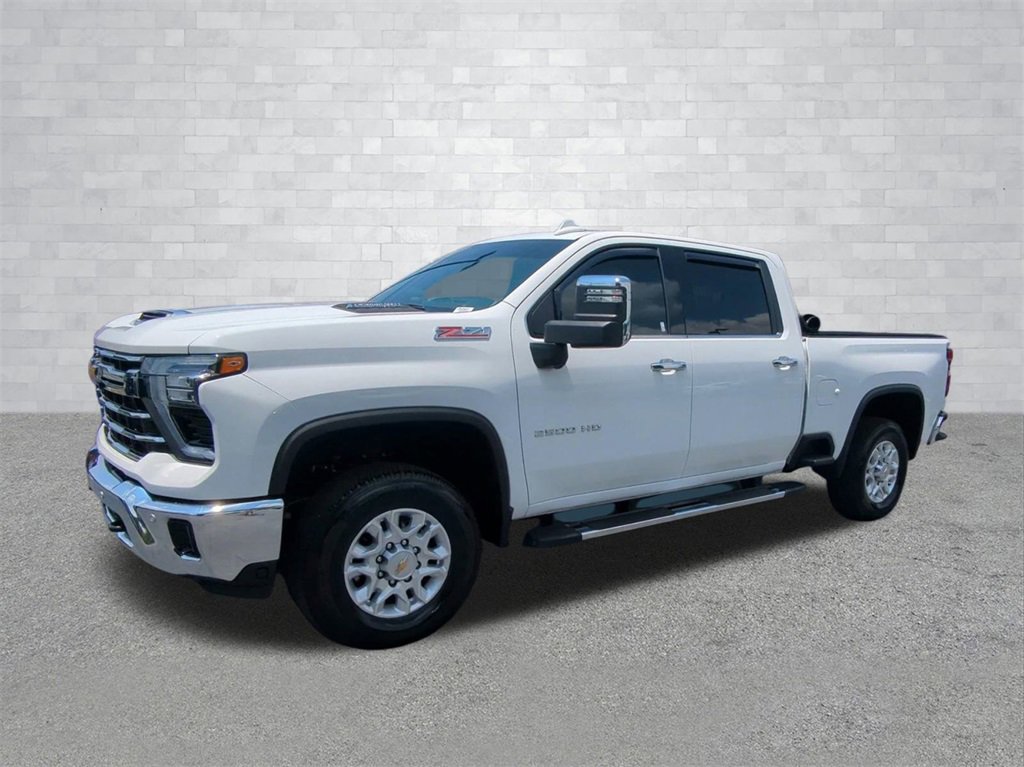 Used 2025 Chevrolet Silverado 2500 LTZ w/ LTZ Premium Package image 6