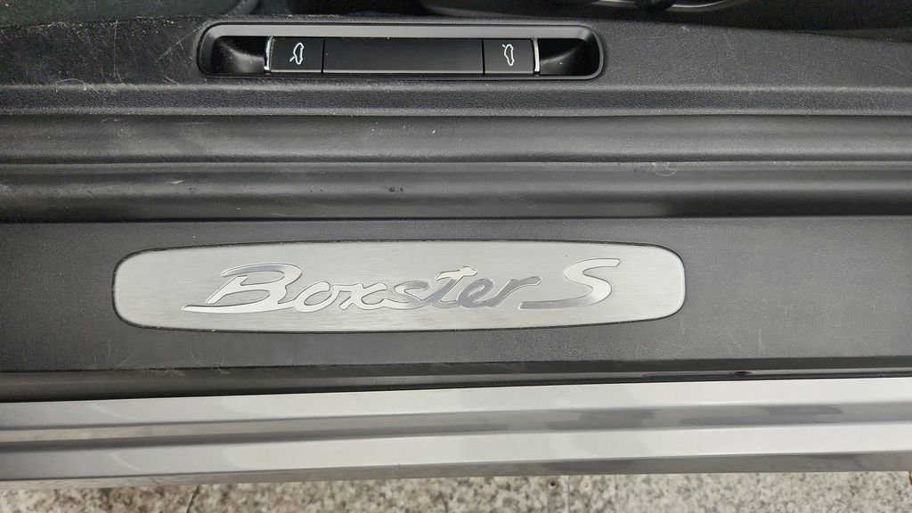 Used 2017 Porsche 718 Boxster S RWD image 30