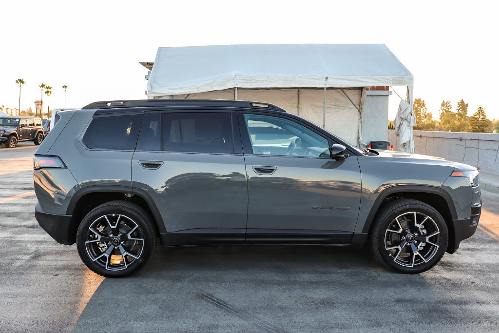 New 2026 Jeep Cherokee Overland AWD/4WD image 13