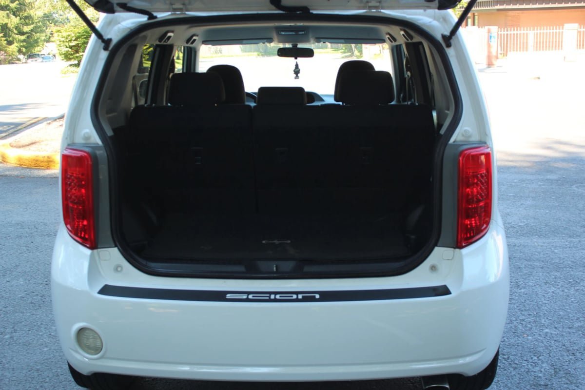 Used 2009 Scion xB FWD image 22