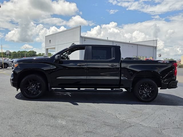 Used 2024 Chevrolet Silverado 1500 Custom w/ Turbomax Blackout Package AWD/4WD image 2