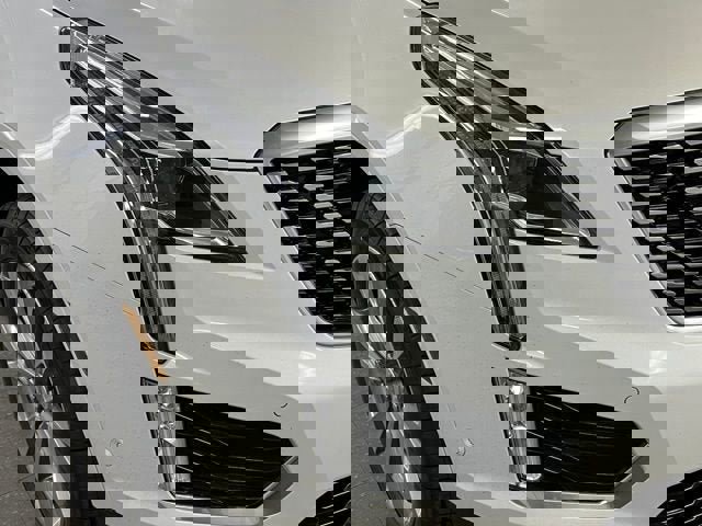 New 2026 Cadillac XT5 Premium Luxury w/ LPO, Floor Liner Package AWD/4WD image 10