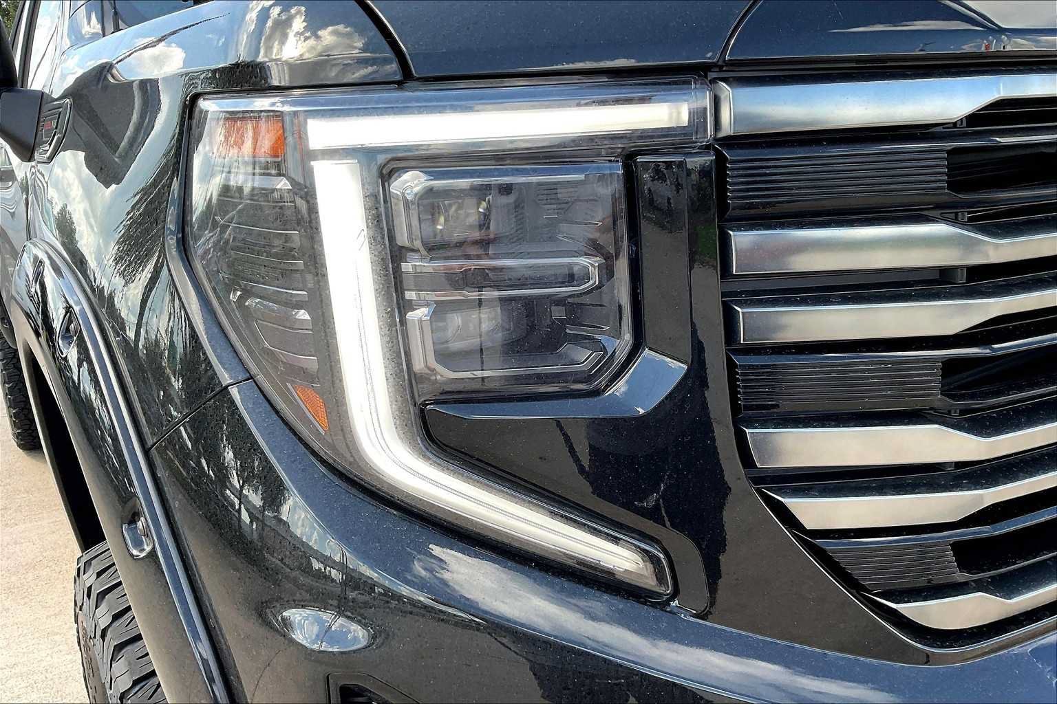 New 2025 GMC Sierra 1500 AT4 w/ AT4 Premium Package AWD/4WD image 19