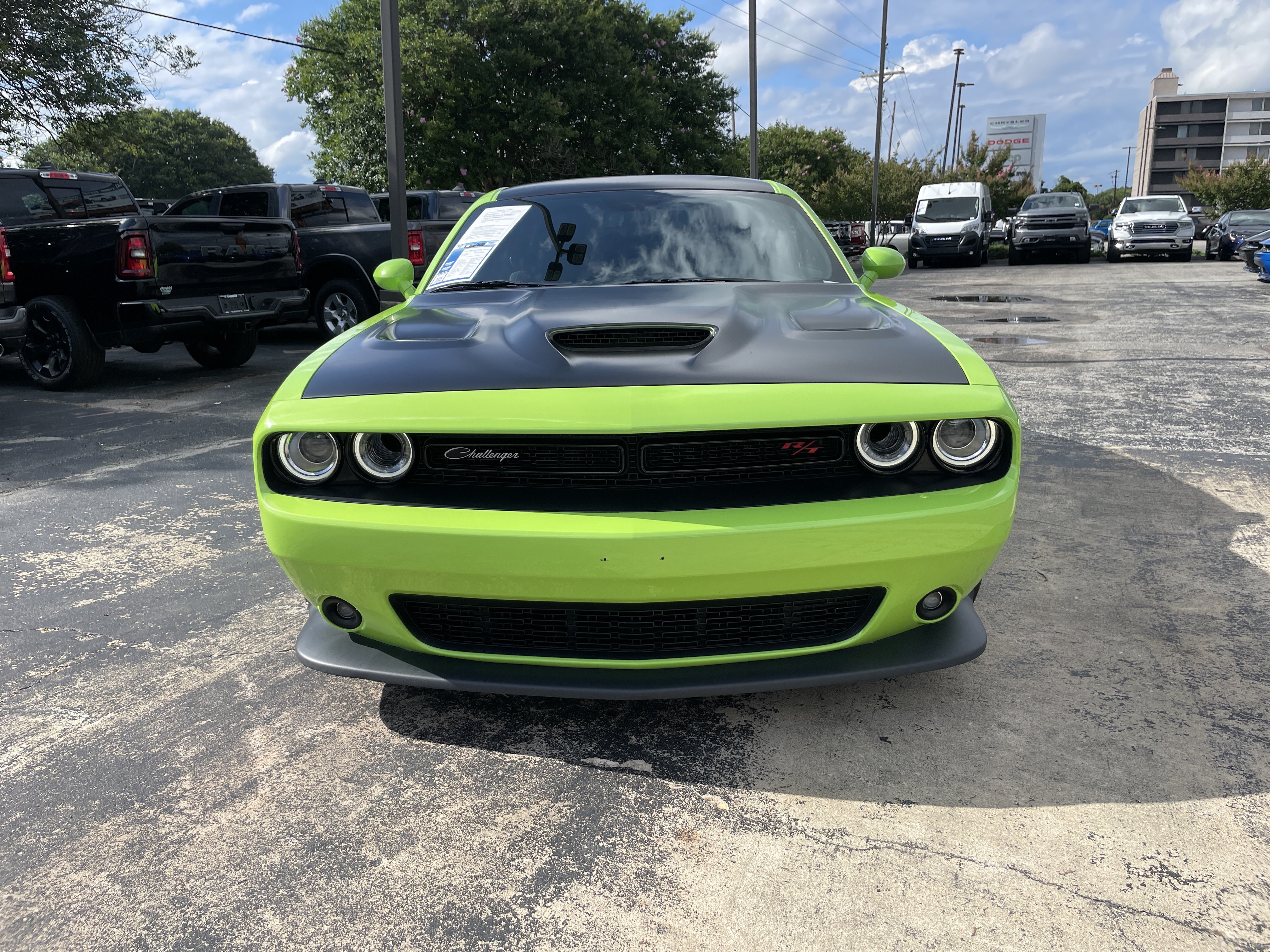 Used 2019 Dodge Challenger R/T Scat Pack RWD image 3