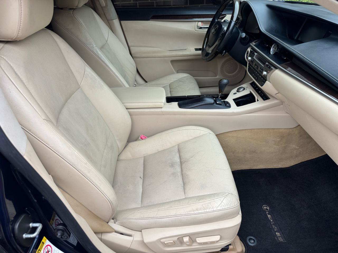 Used 2014 Lexus ES 350 w/ Luxury Package FWD image 13