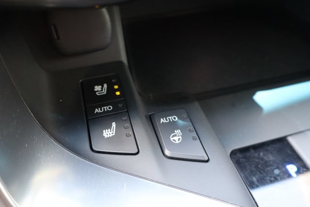 Used 2025 Lexus LX 600 F Sport w/ Accessory Package (2T) AWD/4WD image 20
