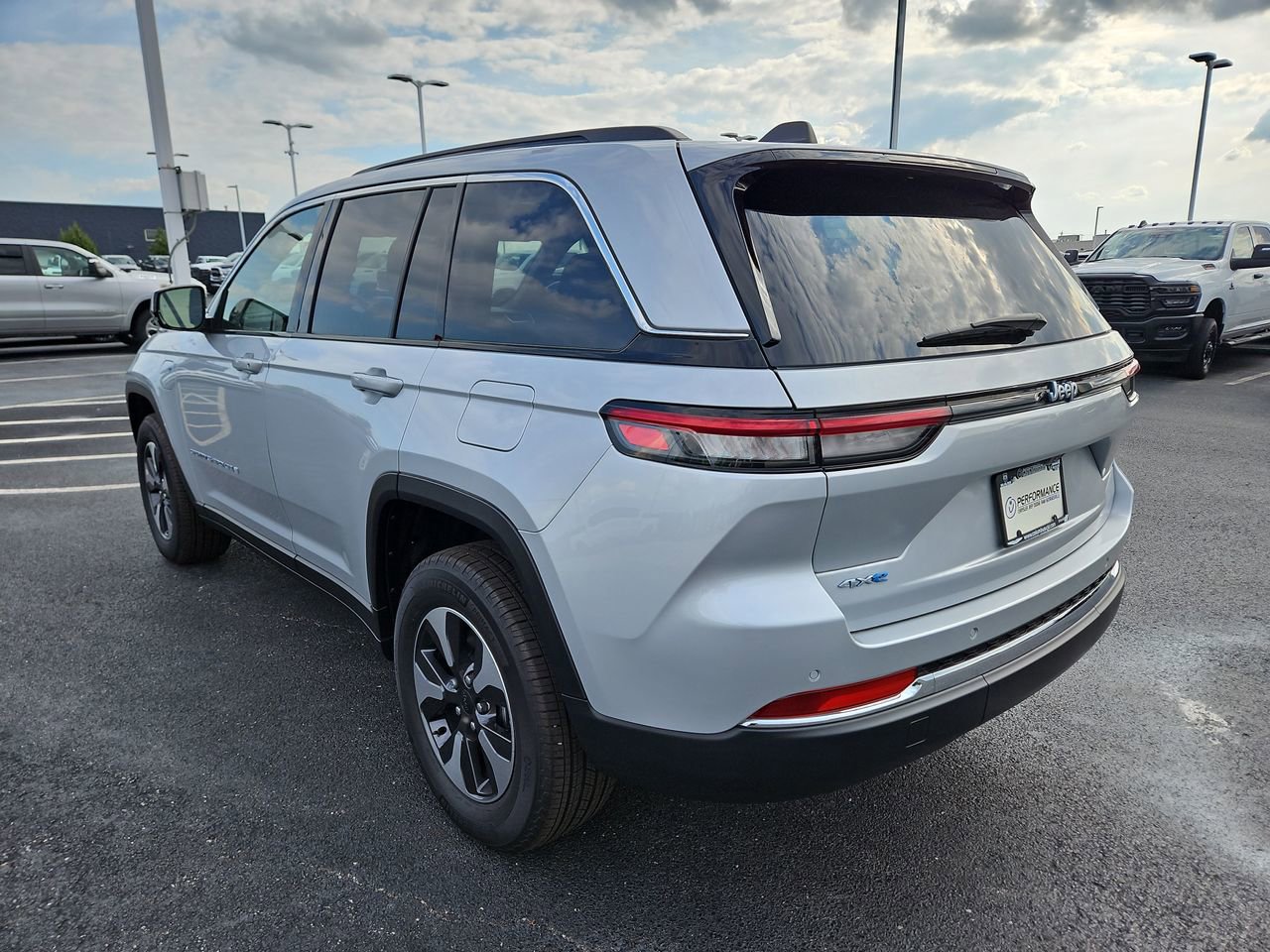 New 2024 Jeep Grand Cherokee Limited 4xe image 5