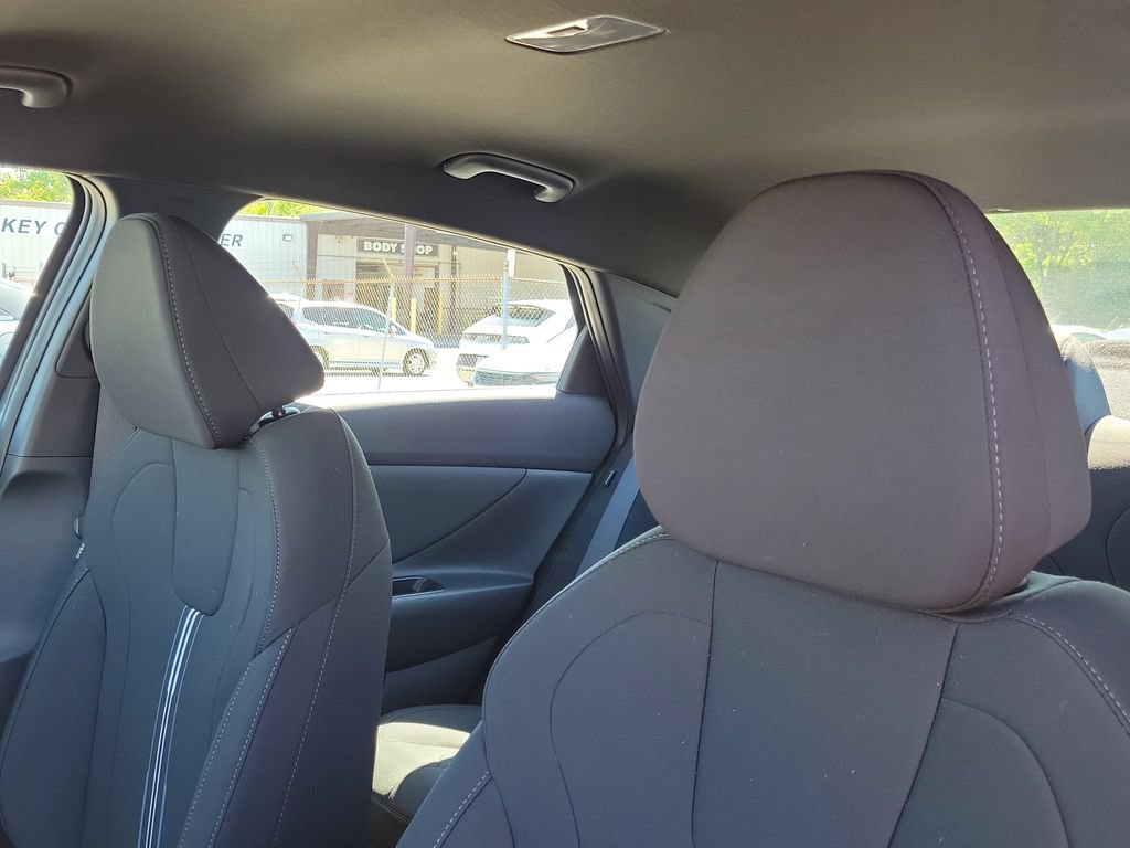 Used 2026 Hyundai Elantra Sport w/ Cargo Package FWD image 18