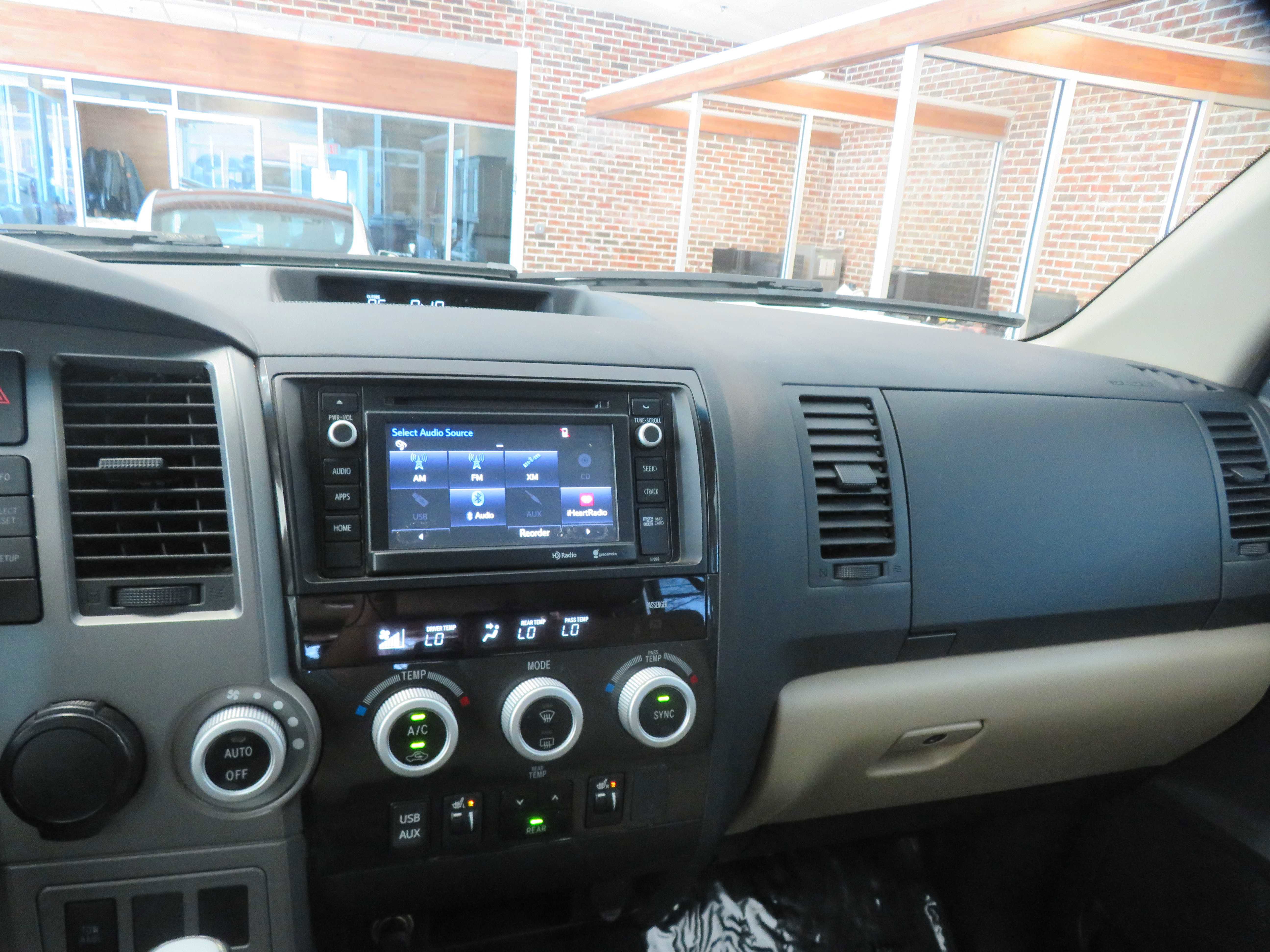 Used 2015 Toyota Sequoia SR5 w/ Premium Package image 38