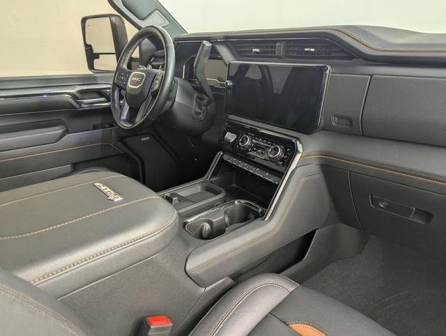 Used 2024 GMC Sierra 2500 AT4 w/ Technology Package AWD/4WD image 23