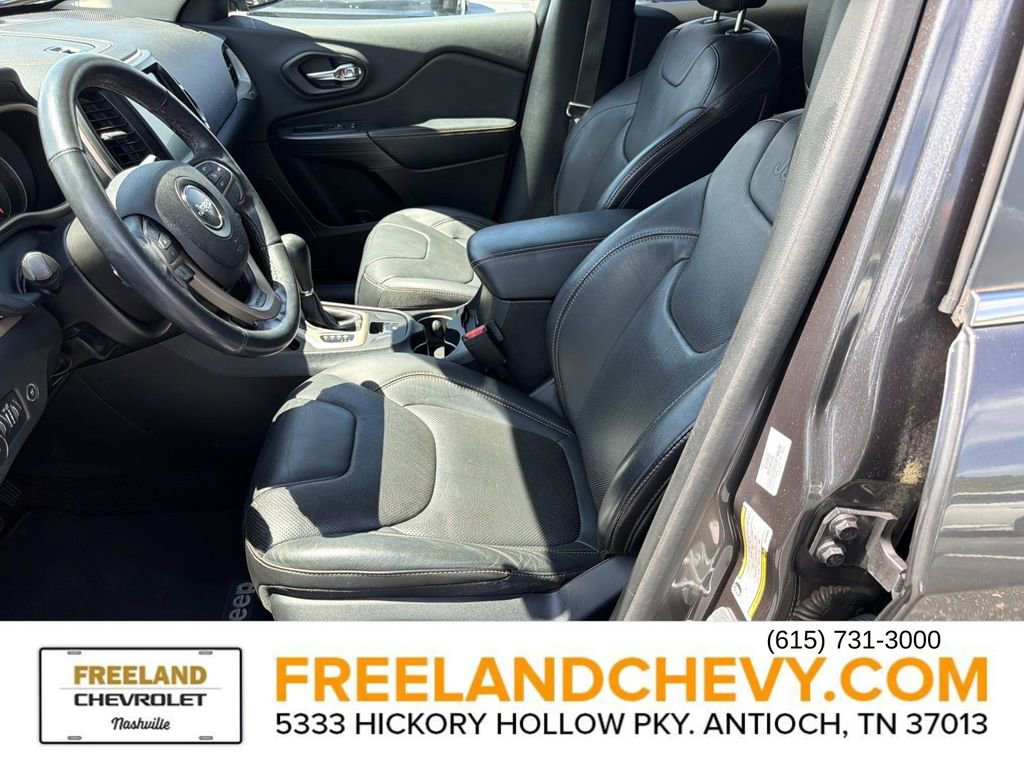 Used 2016 Jeep Cherokee Limited w/ Luxury Group FWD image 22
