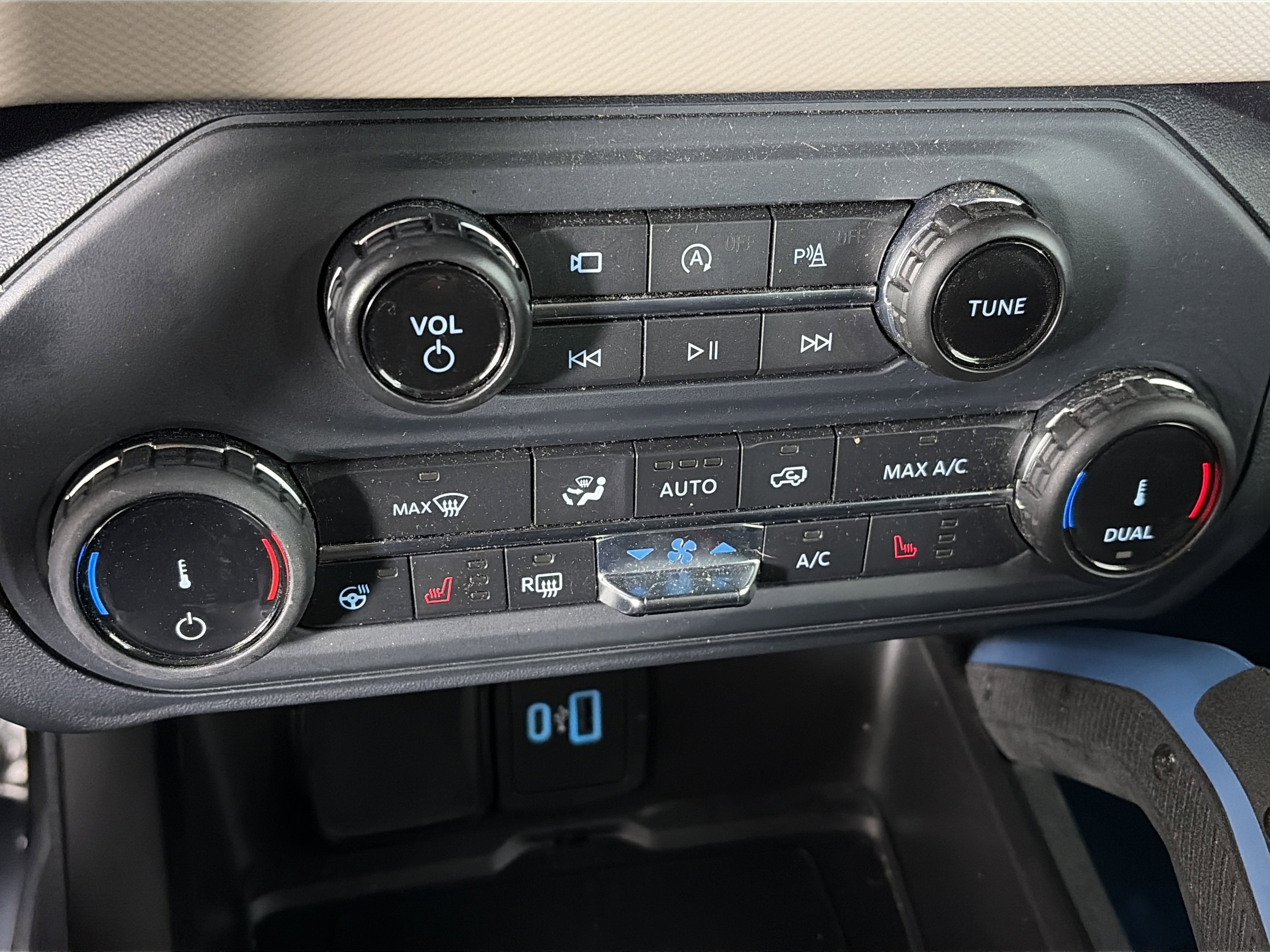 Used 2022 Ford Bronco Wildtrak image 20