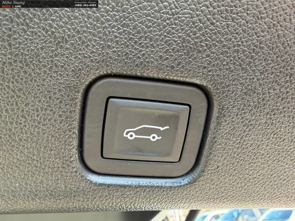 Used 2026 GMC Acadia Elevation image 11