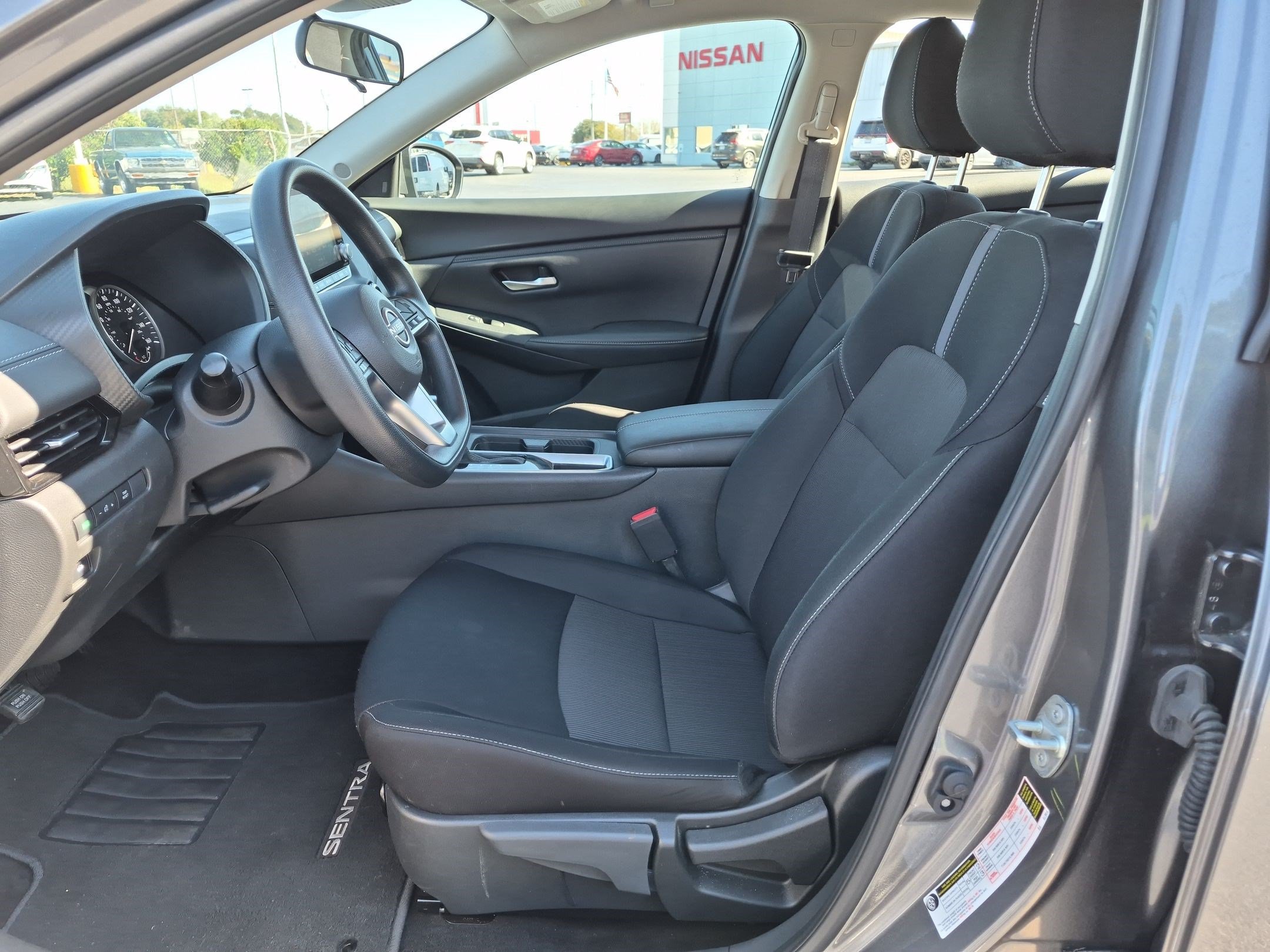 Used 2025 Nissan Sentra SV FWD image 15