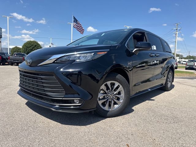 New 2026 Toyota Sienna XLE