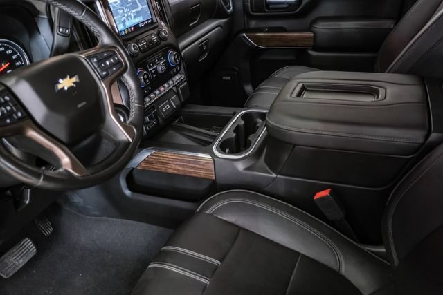 Used 2022 Chevrolet Silverado 3500 High Country w/ Technology Package AWD/4WD image 25