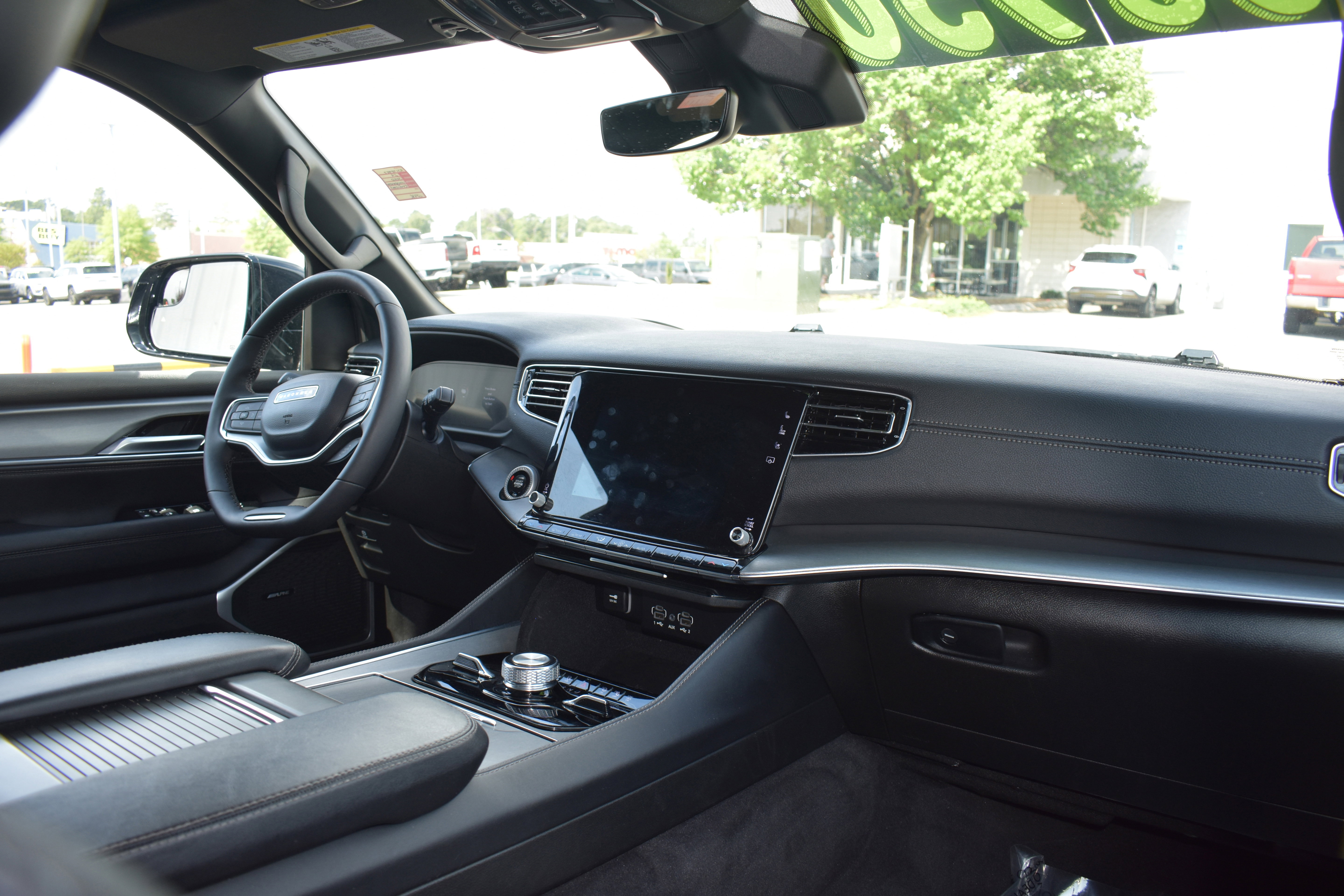 Used 2024 Jeep Wagoneer Series II w/ Convenience Group I image 35