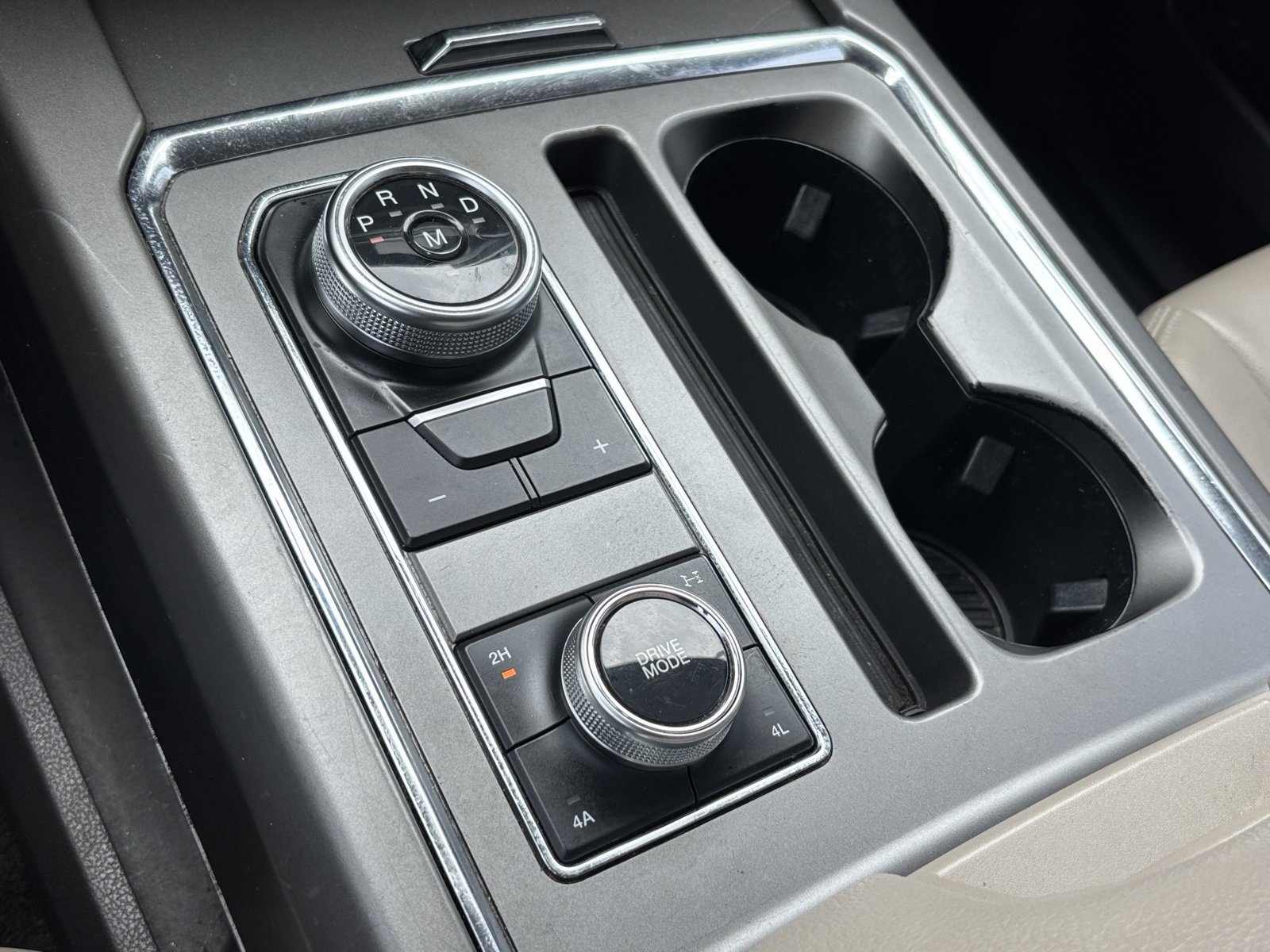 Used 2021 Ford Expedition XLT w/ FX4 Off-Road Package image 25