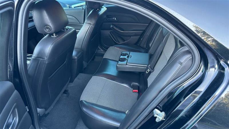 Used 2016 Chevrolet Malibu LT image 15